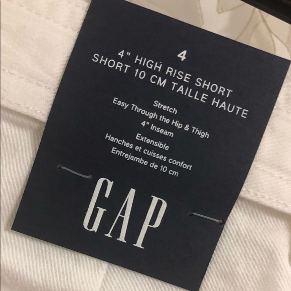 GAP Women’s 4” High Rise Shorts with belt - Picture 4 of 9